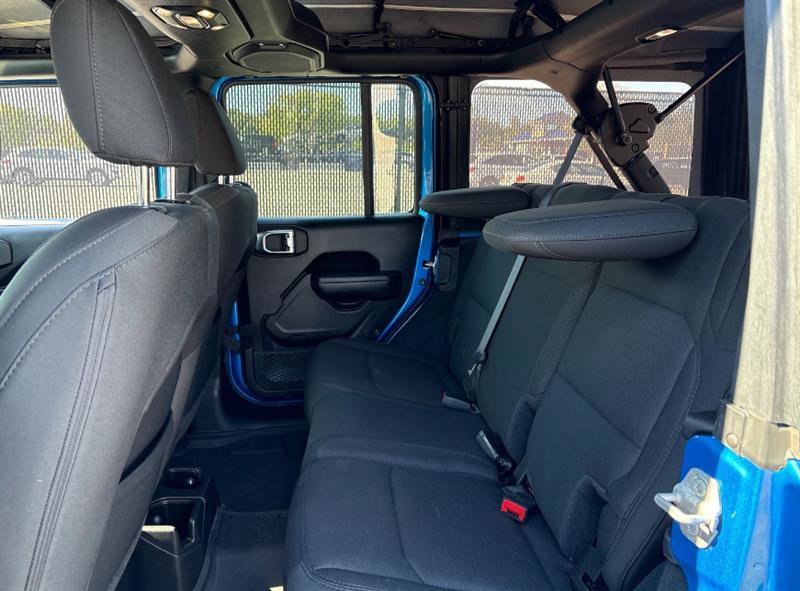 Used 2022 Jeep Wrangler Unlimited Sport AWD/4WD image 7