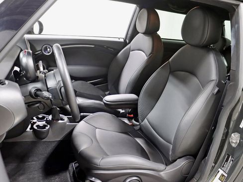 Used 2013 MINI Cooper S image 23