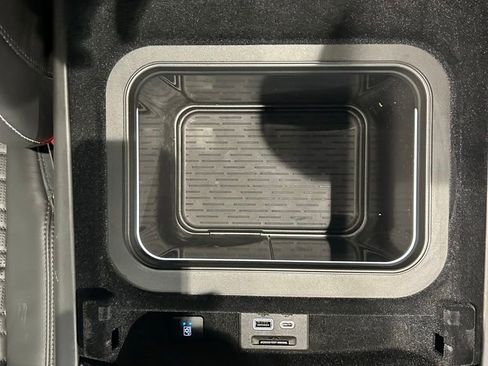 Used 2024 Cadillac Escalade V w/ LPO, ONYX Package AWD/4WD image 34