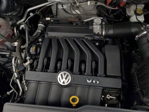 Used 2021 Volkswagen Atlas SEL Premium image 7