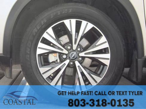 Used 2023 Nissan Rogue SV image 2