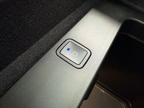 Used 2023 Jeep Grand Wagoneer Series II image 27