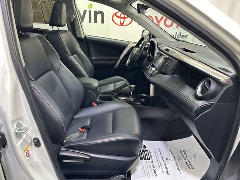 Used 2016 Toyota RAV4 Limited image 12