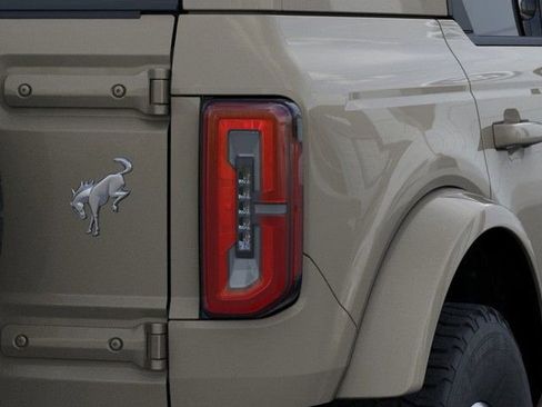 New 2025 Ford Bronco Outer Banks image 23