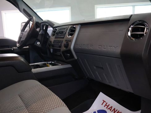 Used 2016 Ford F250 XLT w/ XLT Premium Package AWD/4WD image 24