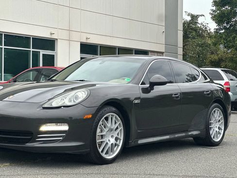 Used 2010 Porsche Panamera 4S image 6