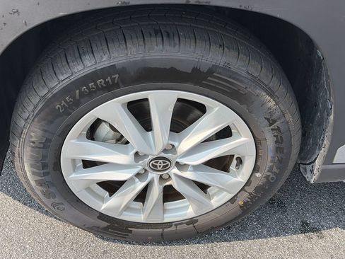 Used 2024 Toyota Corolla Cross LE AWD/4WD image 26