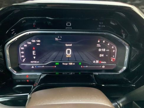 Certified 2025 GMC Sierra 1500 SLT image 20