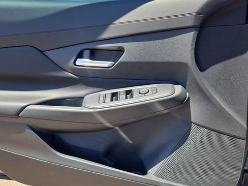 New 2026 Nissan Sentra SV w/ SV Convenience Package FWD image 31