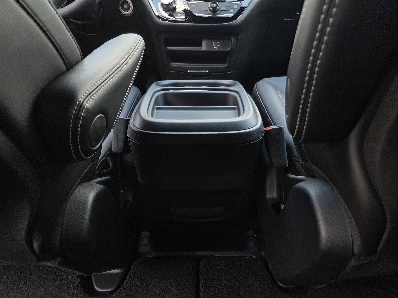New 2027 Chrysler Pacifica LX FWD image 17