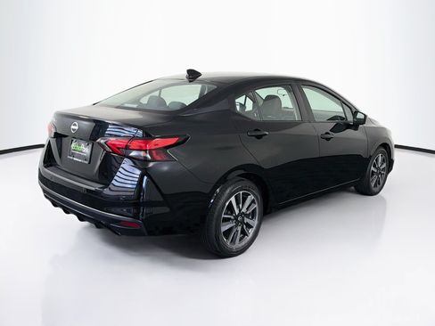 Used 2025 Nissan Versa SV FWD image 9