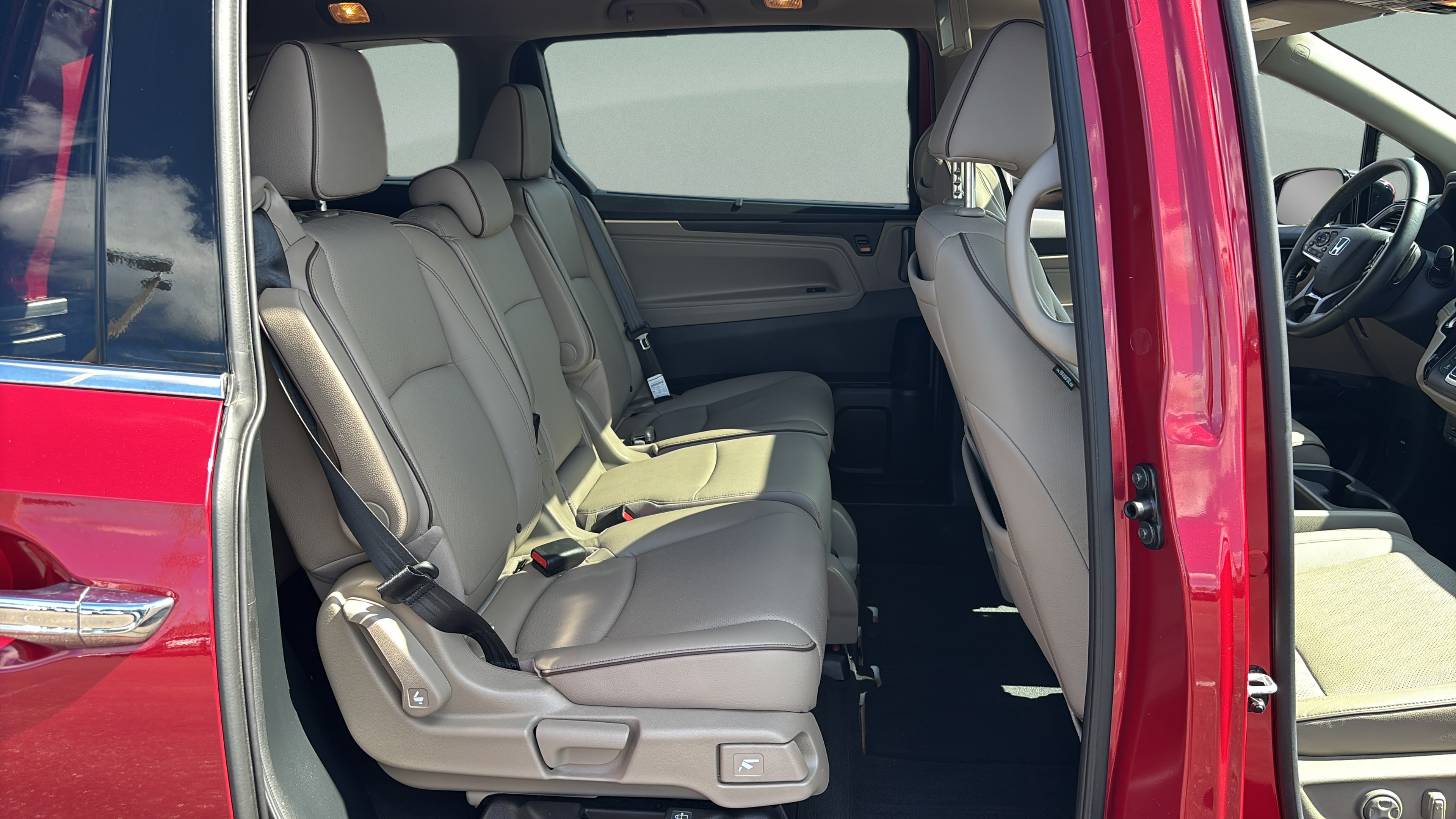 Certified 2024 Honda Odyssey Elite image 18
