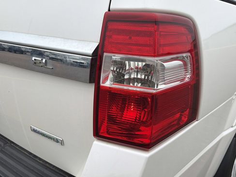 Used 2017 Ford Expedition EL Platinum AWD/4WD image 17