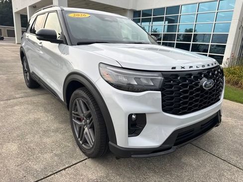 Used 2026 Ford Explorer ST-Line w/ ST-Line Street Pack AWD/4WD image 1