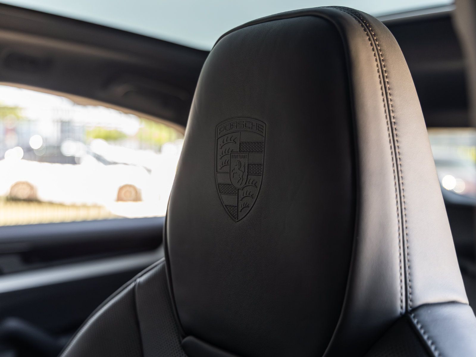 Certified 2025 Porsche Cayenne E-Hybrid Coupe AWD/4WD image 26
