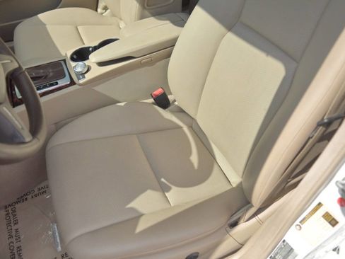 Used 2013 Mercedes-Benz C 300 4MATIC Sedan w/ Multimedia Pkg image 19