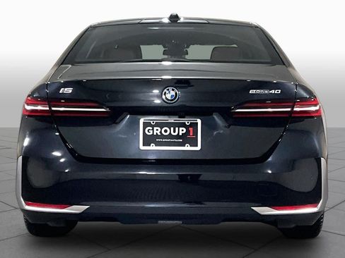 Used 2024 BMW i5 eDrive40i w/ Premium Package RWD image 4
