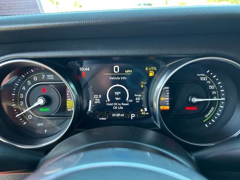 Used 2021 Jeep Wrangler Unlimited Sahara w/ Safety Group AWD/4WD image 15