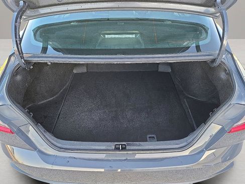 Used 2025 Toyota Camry SE image 12