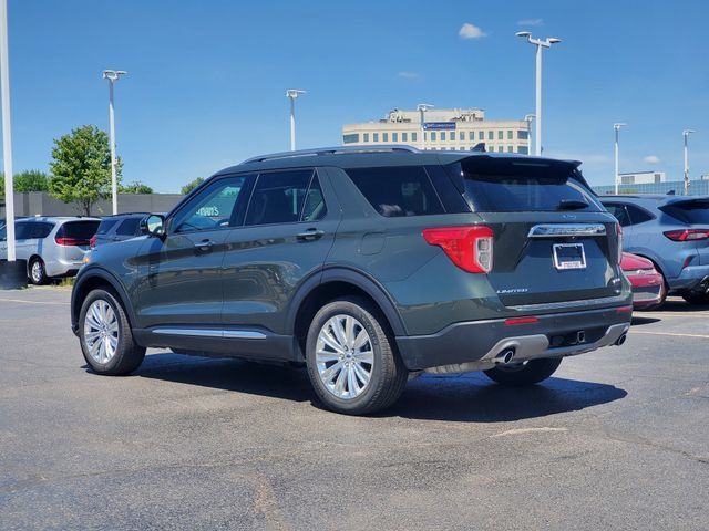 Used 2024 Ford Explorer Limited w/ Limited Technology Package AWD/4WD image 3