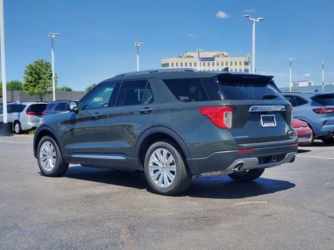 Used 2024 Ford Explorer Limited w/ Limited Technology Package AWD/4WD image 3