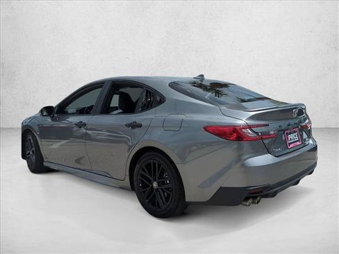Used 2026 Toyota Camry SE FWD image 8