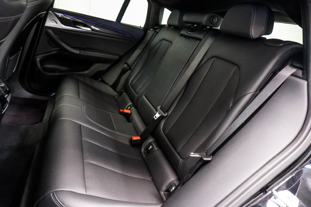 Used 2022 BMW X4 M40i AWD/4WD image 9