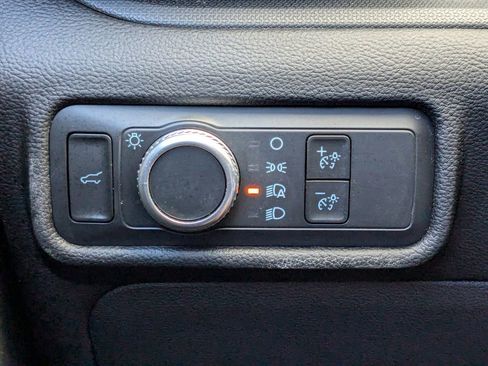 Used 2021 Ford Explorer 2WD image 36