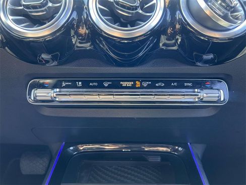 Used 2024 Mercedes-Benz GLB 250 4MATIC image 26