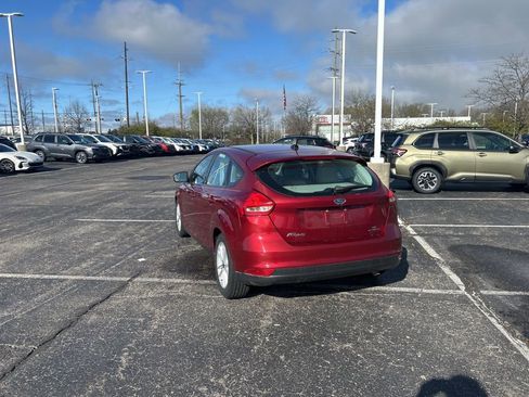 Used 2015 Ford Focus SE w/ SE Cold Weather Package image 3