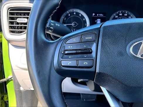 Used 2021 Hyundai Venue SEL w/ Cargo Package FWD image 11