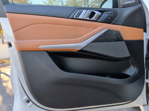 Certified 2023 BMW X7 xDrive40i w/ Premium Package image 27