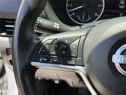 Used 2025 Nissan Sentra SR FWD image 16
