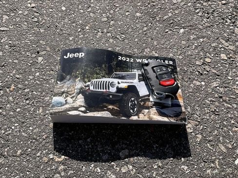 Certified 2022 Jeep Wrangler Unlimited Sahara w/ Cold Weather Group AWD/4WD image 10