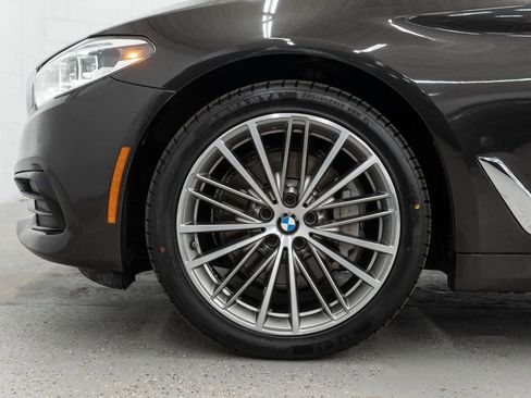Used 2019 BMW 530i xDrive w/ Premium Package AWD/4WD image 39