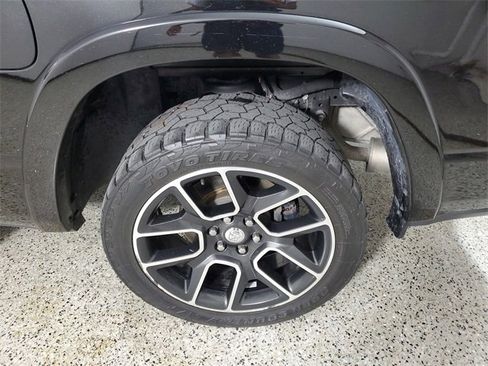 Used 2019 RAM 1500 Laramie image 8