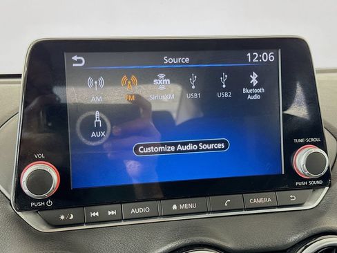 Used 2021 Nissan Sentra SV FWD image 30