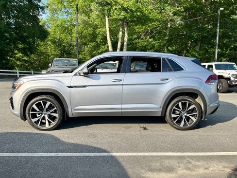 Used 2024 Volkswagen Atlas Cross Sport SEL Premium R-Line AWD/4WD image 12