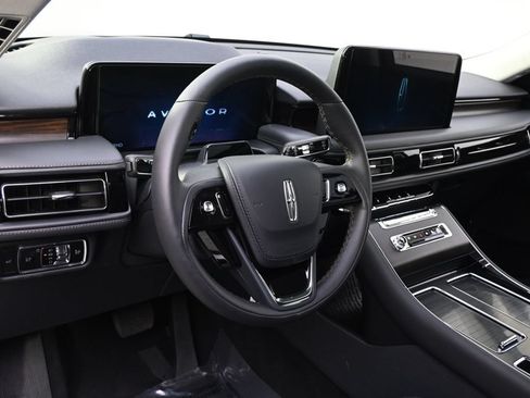 New 2026 Lincoln Aviator Reserve w/ Jet Appearance Package AWD/4WD image 11