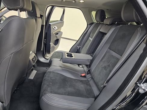Used 2018 Land Rover Range Rover Velar image 23
