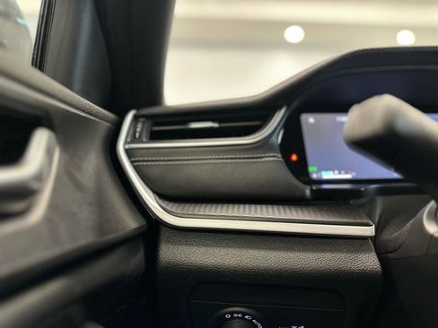 Used 2024 Jeep Grand Cherokee Altitude image 26