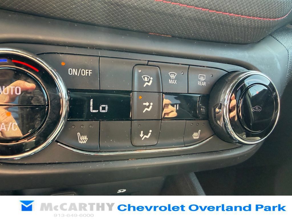 Used 2022 Chevrolet TrailBlazer RS w/ Sun and Liftgate Package AWD/4WD image 16