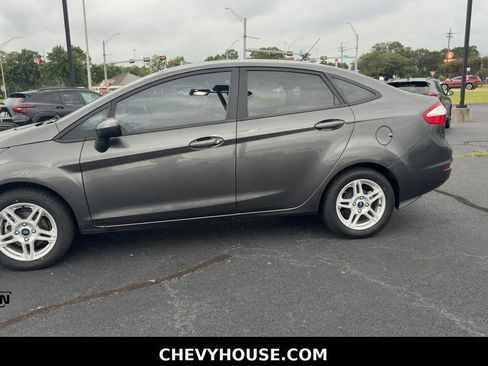 Used 2019 Ford Fiesta SE FWD image 5