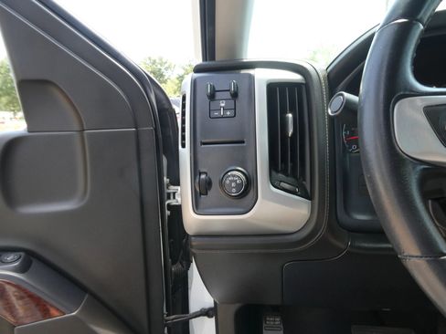 Used 2019 GMC Sierra 1500 SLE w/ SLE Value Package RWD image 16