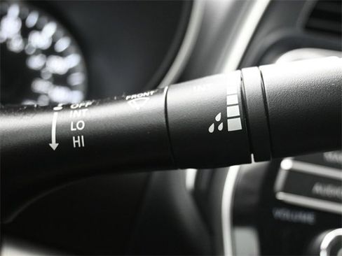 Used 2023 Nissan Maxima SV w/ Floor Mat Group image 29