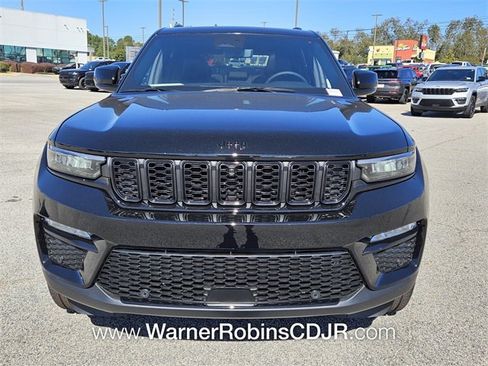 New 2025 Jeep Grand Cherokee Limited w/ Luxury Tech Group II image 2