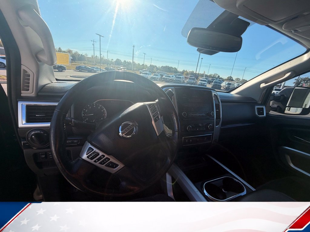 Used 2021 Nissan Titan SV w/ SV Convenience Package AWD/4WD image 17