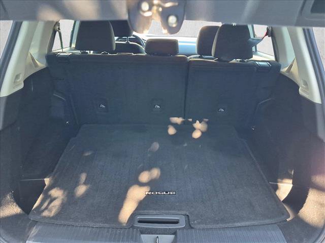 Used 2024 Nissan Rogue SV FWD image 6