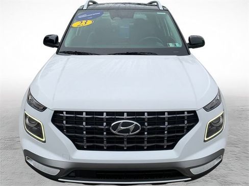 Certified 2023 Hyundai Venue Limited FWD image 8