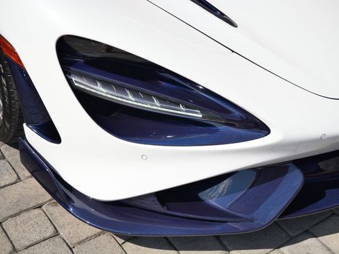 Used 2022 McLaren 765LT RWD image 38